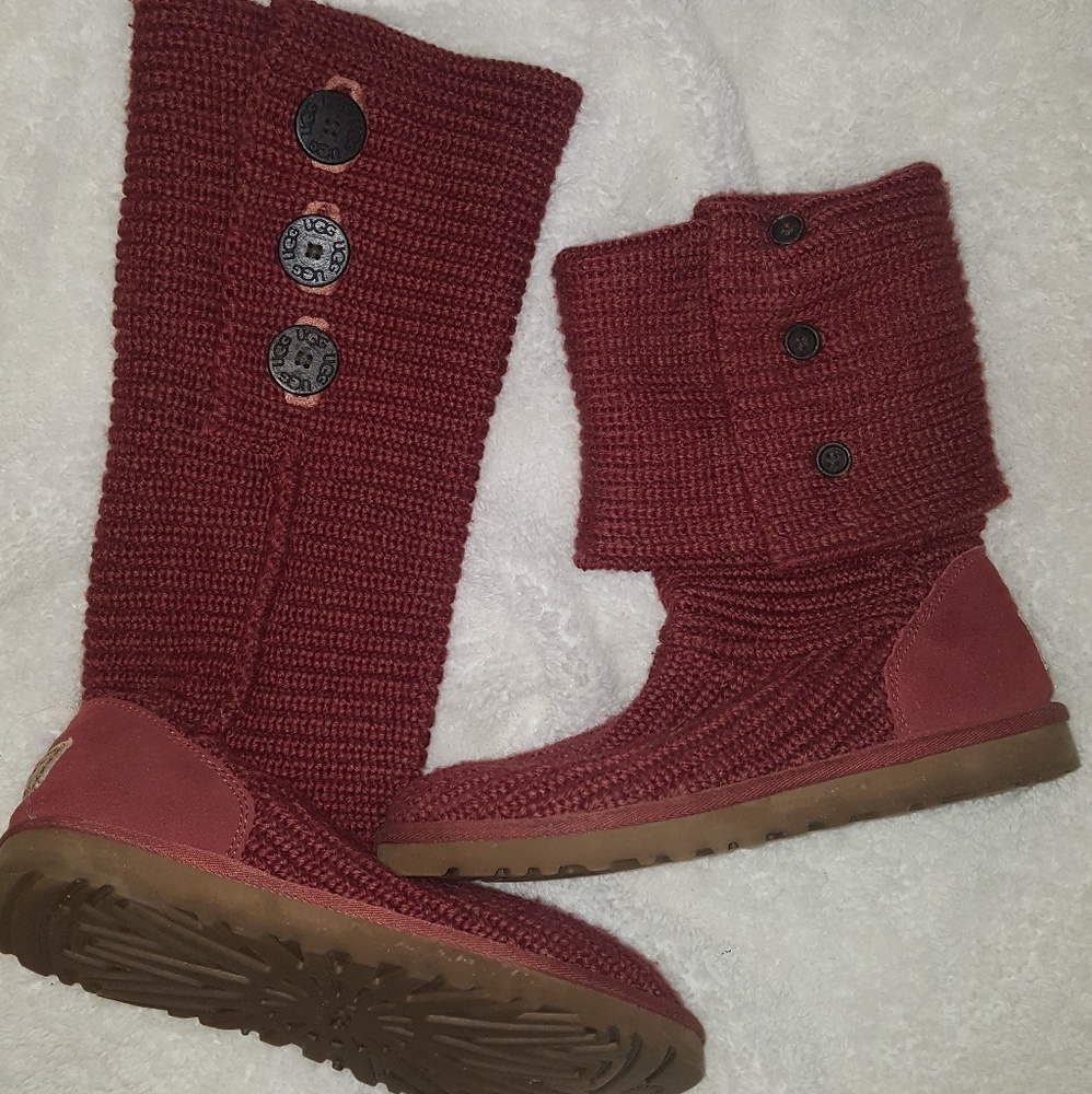 Ugg red boots, classic cardi, size US 9